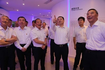 國(guó)資委黨委書記、主任郝鵬調(diào)研中國(guó)巨石