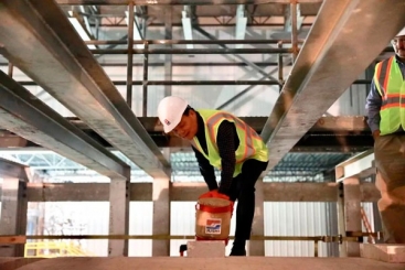 一錘定音！巨石美國(guó)年產(chǎn)8萬(wàn)噸生產(chǎn)線窯爐鎖磚